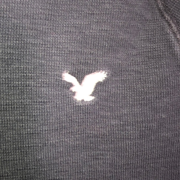 Boys American Eagle Navy long sleeved thermal - Picture 2 of 3
